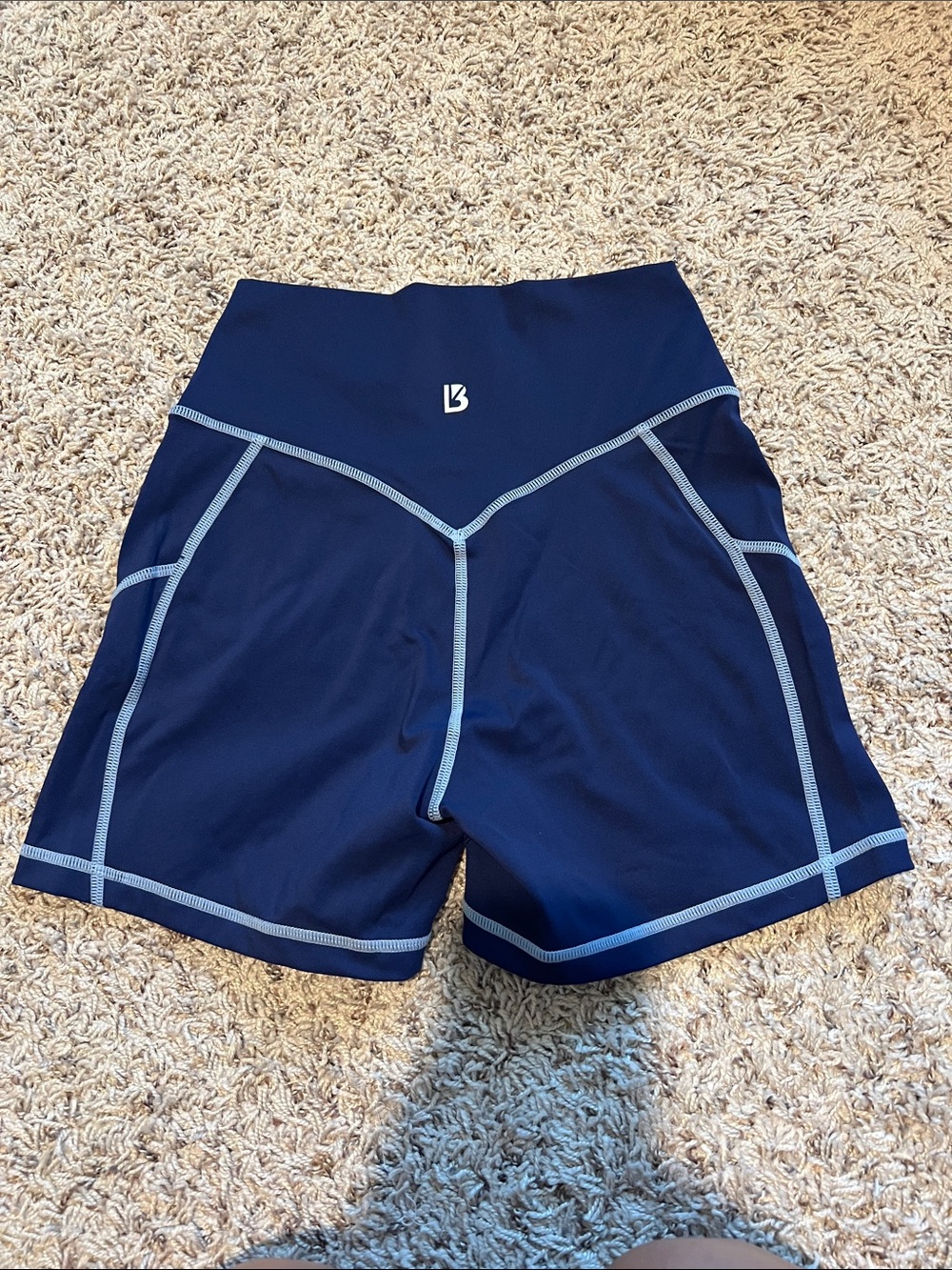 High-Waist Navy Athletic Shorts with Contrast Stitching - Picture 2 of 2